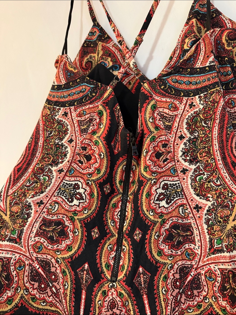 Alice + Olivia Red and Black Paisley V-Neck Spaghetti Strap Mini Dress - Picture 3 of 5